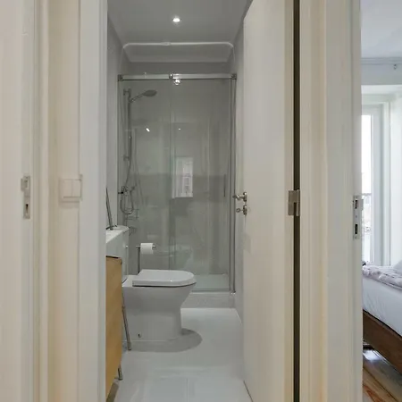 Апартаменты Hip Tailor Made Duplex Penthouse In Bairro Alto Лиссабон