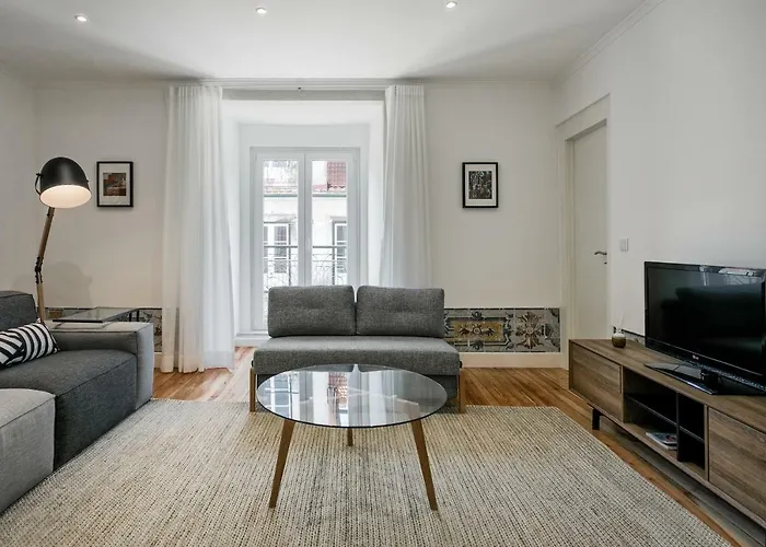 Hip Tailor Made Duplex Penthouse In Bairro Alto *