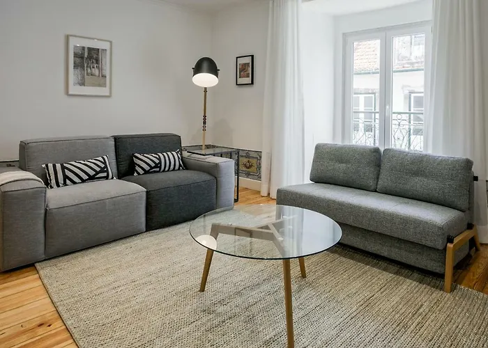 Hip Tailor Made Duplex Penthouse In Bairro Alto شقة *