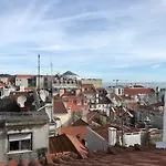 Hip Tailor Made Duplex Penthouse In Bairro Alto Апартаменты Лиссабон