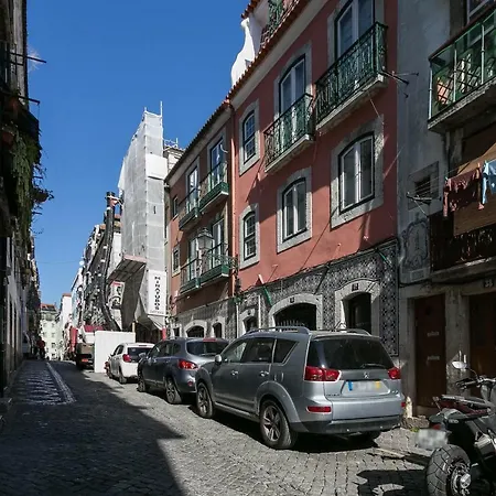 Hip Tailor Made Duplex Penthouse In Bairro Alto * Лиссабон