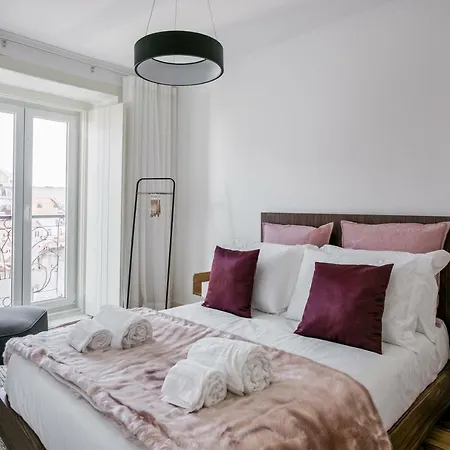 Апартаменты Hip Tailor Made Duplex Penthouse In Bairro Alto Лиссабон